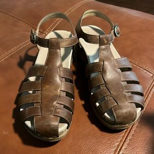 Dansko women’s size 37EU /6.5-7 US.